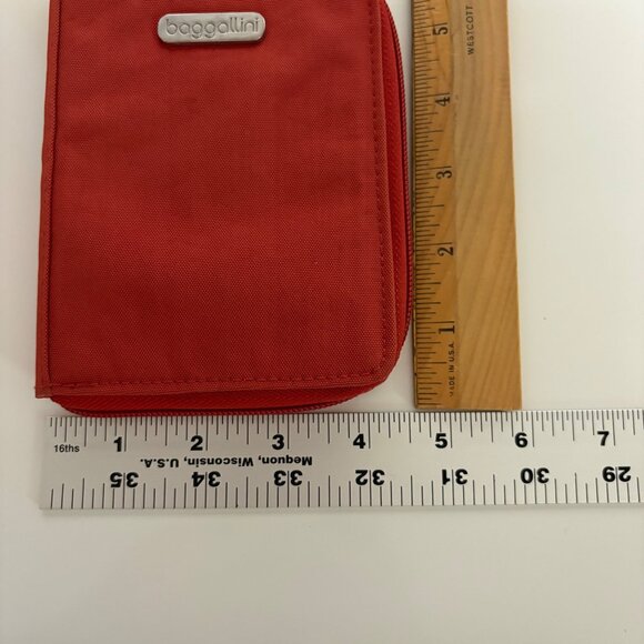 Baggallini Red Nylon Zippered Travel Wallet Wrist Strap Card Slots - Picture 3 of 7